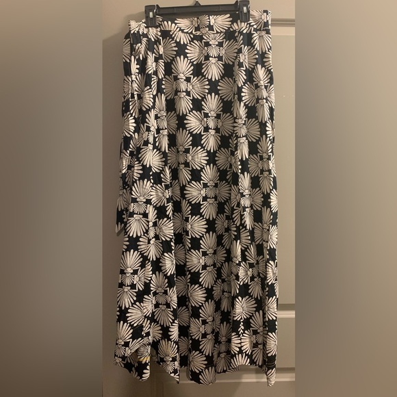 Free People Intimately Black/White Beach Party Sarong Size Large 100% Cotton - Picture 3 of 8
